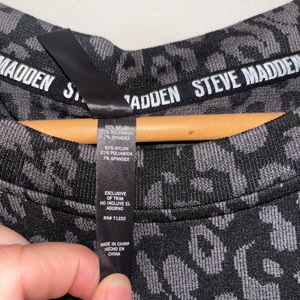 Steve Madden Charcoal Leopard Print long sleeve Athletic Top - Picture 5 of 6